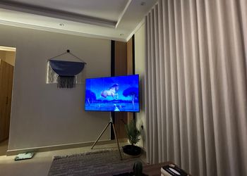 استديو بسرير ماستر وجلسة جانبية 