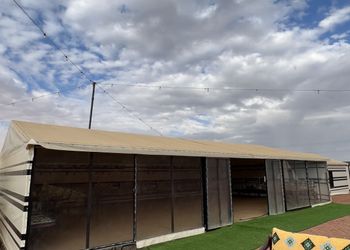 مخيم بإطلالة على جبلية وبيت شعر 