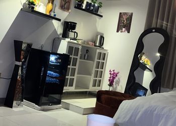 استديو بسرير ماستر ودخول ذاتي