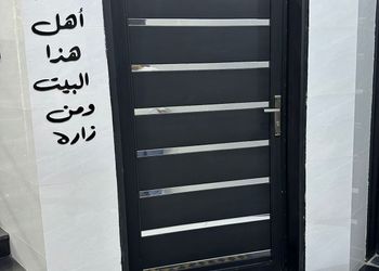 استديو بسرير ماستر وجلسة مريحة 