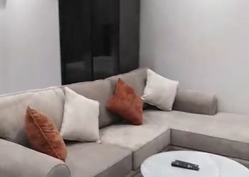 استديو بسرير ماستر وجلسة جانبية 