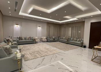 استراحة بمسطح اخضر ومجالس