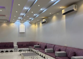 شاليه بمسطح اخضر وجلسة خارجية 