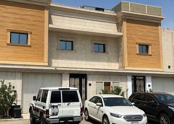 استديو بسرير ماستر وجلسة جانبية