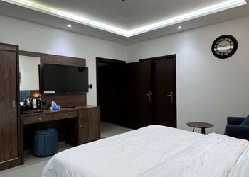 استديو بسرير ماستر وأثاث مريح 