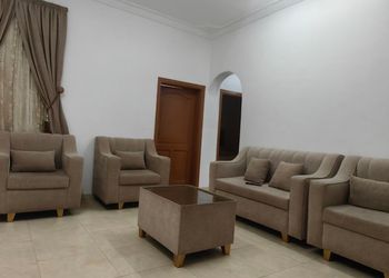 شقة بغرفتين نوم وصالة