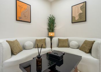 استديو بسرير ماستر وجلسة جانبية 