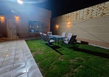 شاليه بمسبح خارجي وأجواء ممتعة 