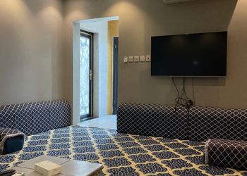شالية بمجلس وباطلالة على المسبح 