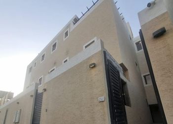 استديو بسرير ماستر وجلسة جانبية 
