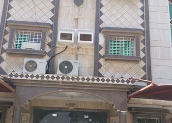 استديو بدخول ذاتي 