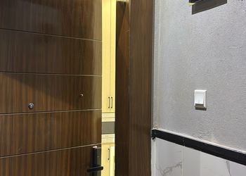 شقة بغرفة معيشة وغرفتين نوم 