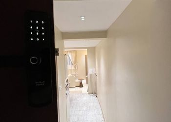 استديو بتصميم هادئ