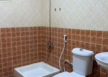 استديو بسرير ماستر وجلسة جانبية