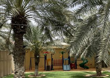 شاليه عائلي فاخر بمسطح أخضر 