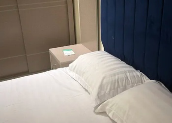 استديو هادئ بسرير ماستر 