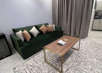 استديو بسرير ماستر وجلسة جانبية
