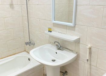 شقة بغرفتين نوم وأثاث مريح