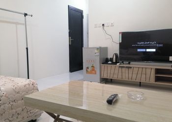 استديو بسرير ماستر وأثاث مريح 