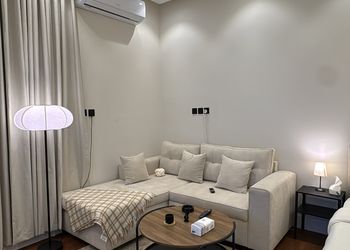 استديو بتصميم أنيق ودخول ذاتي