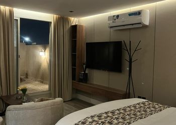 استديو بسرير ماستر وجلسة 