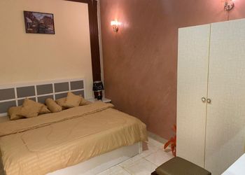 استراحة بمسبح والعاب أطفال 
