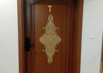 استديو بسرير ماستر وجلسة مريحة 