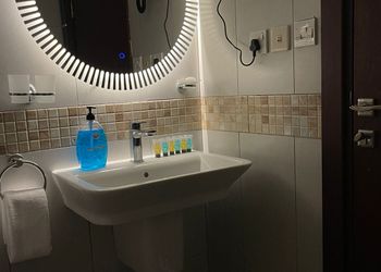استديو بأثاث مريح وفاخر