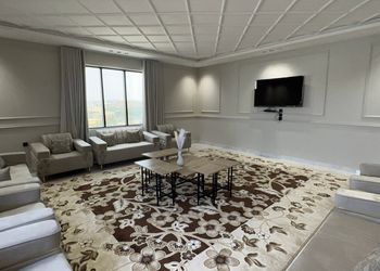 شقة بثلاث غرف نوم وصالة