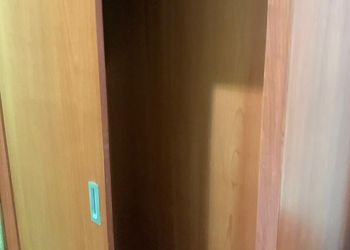 استديو بأثاث مريح وبسيط 