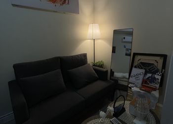 استديو بسرير ماستر وجلسة 