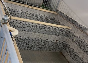 شاليه بجلسة خارجية وألعاب اطفال