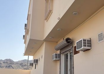 شقة بغرفتين نوم وصالة