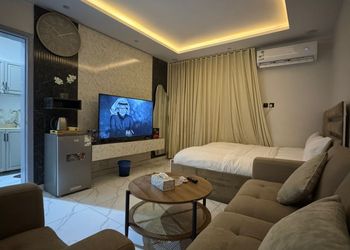 استديو هادئ بسرير ماستر 