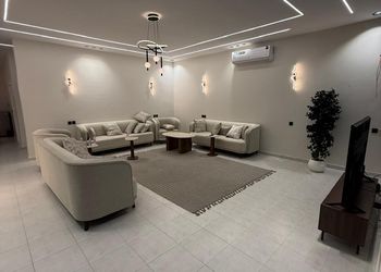 شاليه بصالة أنيقة وألعاب مائية 