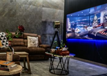 شقة مودرن بغرفة سينما خاصة