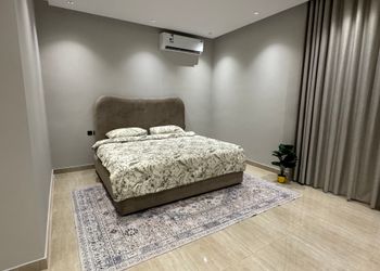 شقة بصالة وغرف نوم