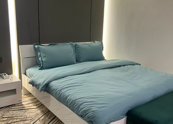 استديو بسرير ماستر وجلسة خارجية 