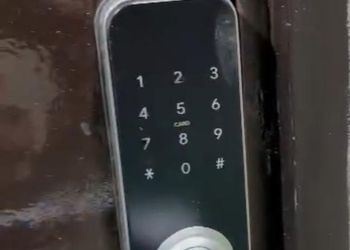 شقة بصالة انيقة وغرفتين نوم