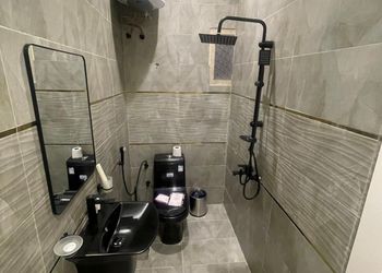 استديو بسرير ماستر وجلسة جانبية 