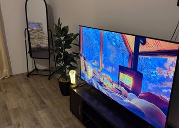 استديو بأثاث مريح وبسيط 
