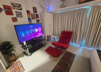 استديو بديكور عصري وبسيط 