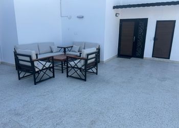 شقة بغرفتين نوم وصالة 