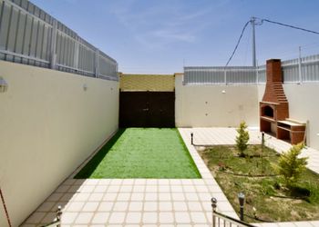 استراحة بمسطح اخضر ومجلس