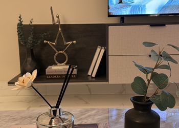استديو بسرير ماستر وجلسة جانبية