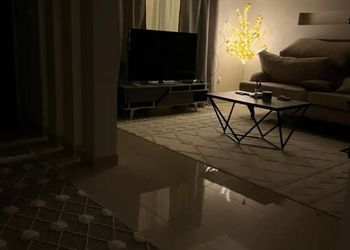 استديو بسرير ماستر وجلسة جانبية