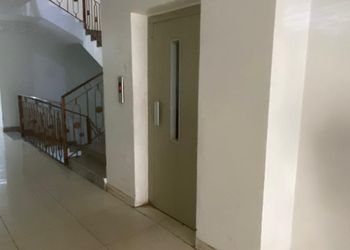 شقة بغرفتين نوم وصالة 