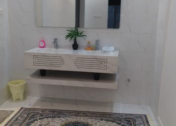 شاليه بجلسة خارجية ومسبح