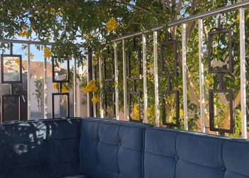 استراحة ببيت شعر ملكي