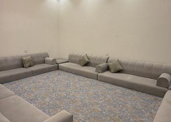 شاليه بصالة مريحة مطلة على المسبح